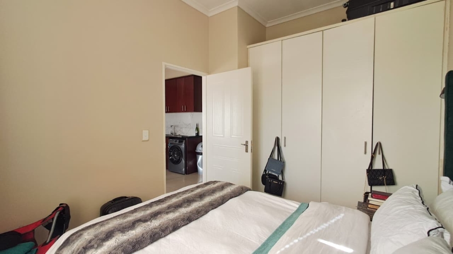 To Let 2 Bedroom Property for Rent in Buh Rein Estate Western Cape